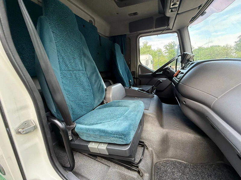 DAF LF 45.220 Laadklep/LBW Zijdeur Slaapcabine AHK - Autocarro furgonato: foto 5 DAF LF 45.220 Laadklep/LBW Zijdeur Slaapcabine AHK - Autocarro furgonato: foto 5