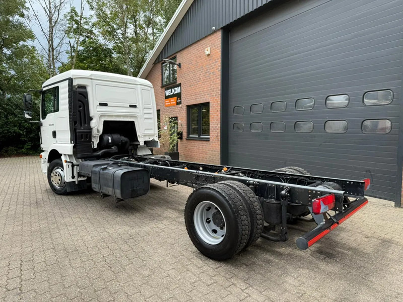 MAN TGM TGM 15.250 4X2 Chassis, Airco, 526.460 KM, Slaapcabine - Autocarro telaio: foto 2 MAN TGM TGM 15.250 4X2 Chassis, Airco, 526.460 KM, Slaapcabine - Autocarro telaio: foto 2