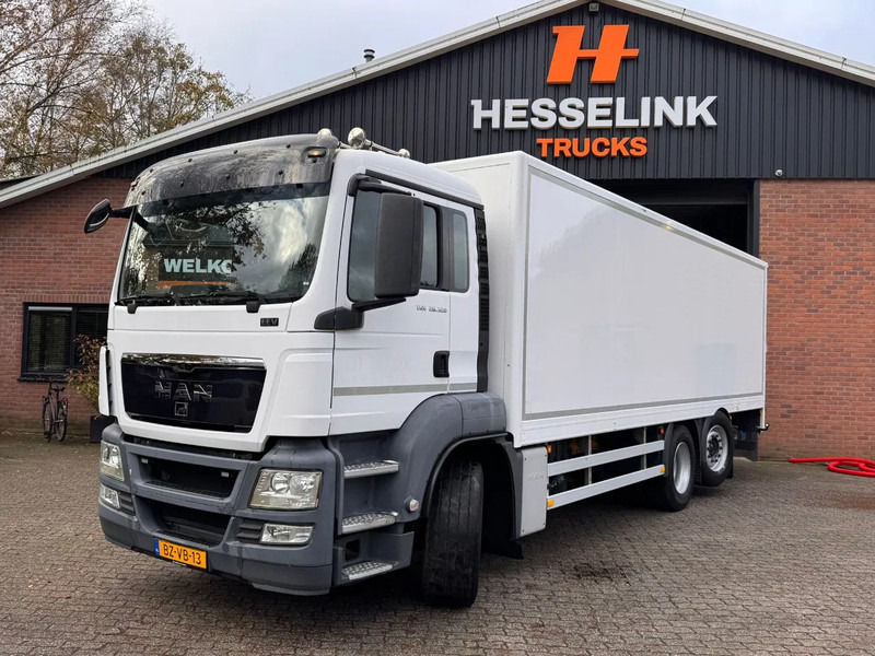 MAN TGS 26.320 7.7M Koffer Lenkachse 2.500KG LBW 291.220KM! - Autocarro furgonato: foto 1 MAN TGS 26.320 7.7M Koffer Lenkachse 2.500KG LBW 291.220KM! - Autocarro furgonato: foto 1
