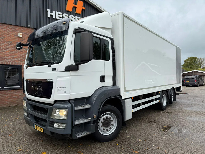 MAN TGS 26.320 Koffer Stuuras AHK 2.500KG LBW 319.460KM! NL Truck - Autocarro furgonato: foto 1 MAN TGS 26.320 Koffer Stuuras AHK 2.500KG LBW 319.460KM! NL Truck - Autocarro furgonato: foto 1