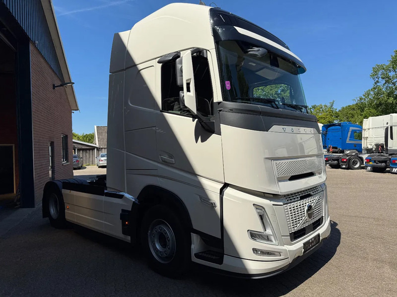 Volvo FH 500 AERO NEW! 9 Ton Vooras Globetrotter XL, PTO, ACC, Standairco, Retarder, 2 tanks, LED - Trattore stradale: foto 2 Volvo FH 500 AERO NEW! 9 Ton Vooras Globetrotter XL, PTO, ACC, Standairco, Retarder, 2 tanks, LED - Trattore stradale: foto 2