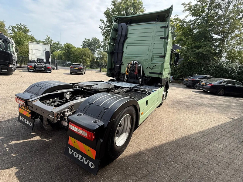 Volvo FM 370 Globetrotter XL Xenon Side skirts NL Truck - Trattore stradale: foto 4 Volvo FM 370 Globetrotter XL Xenon Side skirts NL Truck - Trattore stradale: foto 4