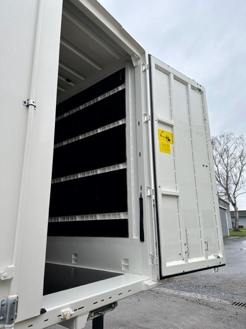 Krone Stahl-Glattwand Wechselkoffer, BDF-System, 7.450 mm lang - Cassa - furgone: foto 4 Krone Stahl-Glattwand Wechselkoffer, BDF-System, 7.450 mm lang - Cassa - furgone: foto 4