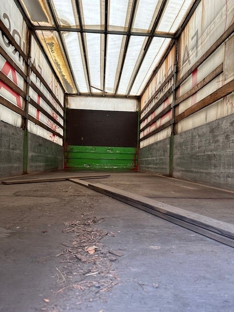 Krone niedrige Türen, Farbe: rot - Cassone centinato: foto 2 Krone niedrige Türen, Farbe: rot - Cassone centinato: foto 2