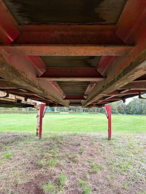 Krone niedrige Türen, Farbe: rot - Cassone centinato: foto 1 Krone niedrige Türen, Farbe: rot - Cassone centinato: foto 1