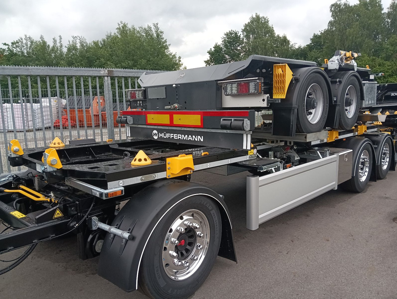 Hüffermann 3-A VARIO-CARRIER SAF NEU VERZINKT LiftAlufelgen - Rimorchio scarrabile/ Multibenna: foto 1 Hüffermann 3-A VARIO-CARRIER SAF NEU VERZINKT LiftAlufelgen - Rimorchio scarrabile/ Multibenna: foto 1