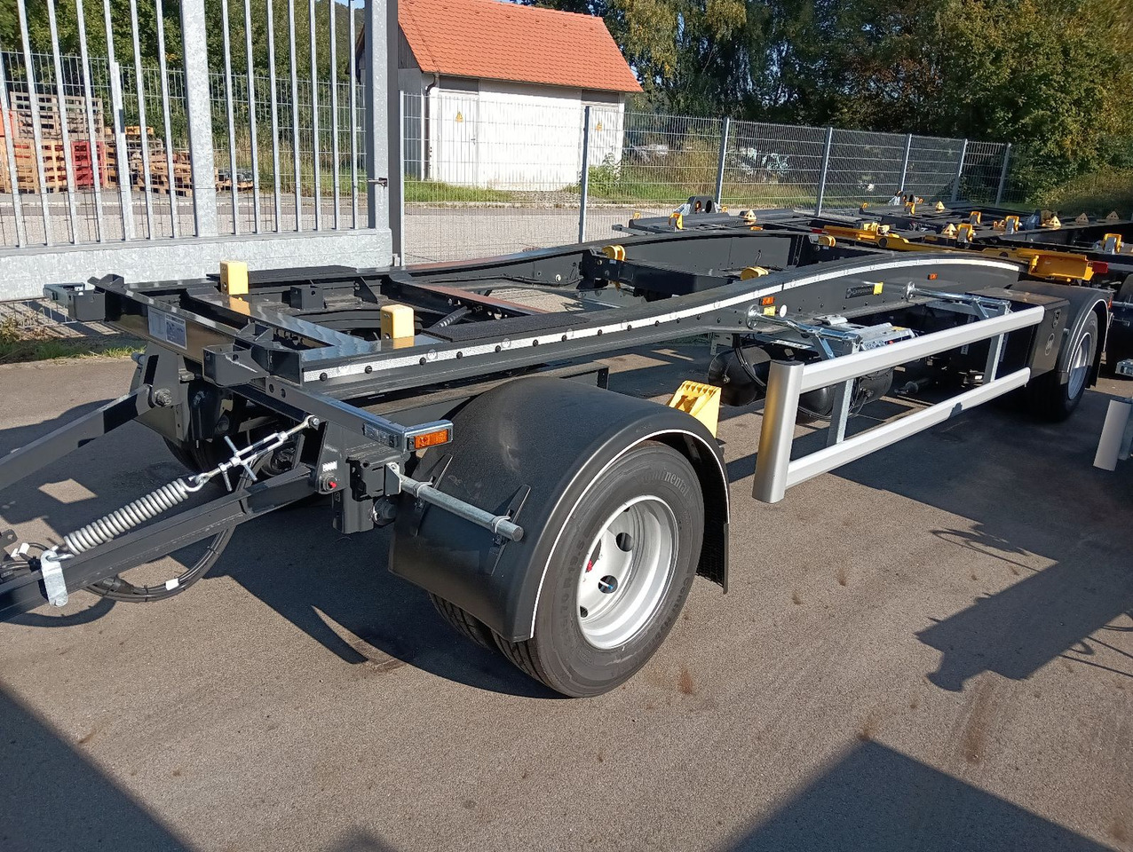 Hüffermann HSA1870 SAF VERZINKT Schlitten 5m-7m 3158kg NEU - Rimorchio scarrabile/ Multibenna: foto 5 Hüffermann HSA1870 SAF VERZINKT Schlitten 5m-7m 3158kg NEU - Rimorchio scarrabile/ Multibenna: foto 5