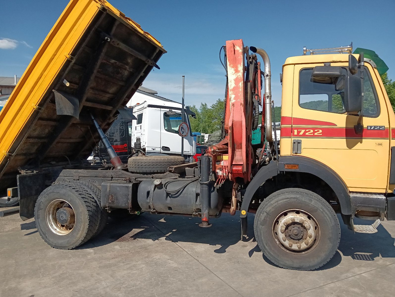 Mercedes-Benz SK 1722 AK 4x4 Blatt Schalter PalfingerPK10500A4 - Autocarro ribaltabile, Camion con gru: foto 2 Mercedes-Benz SK 1722 AK 4x4 Blatt Schalter PalfingerPK10500A4 - Autocarro ribaltabile, Camion con gru: foto 2