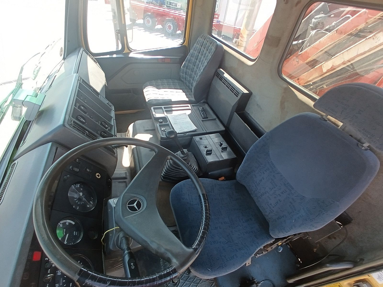 Mercedes-Benz SK 1722 AK 4x4 Blatt Schalter PalfingerPK10500A4 - Autocarro ribaltabile, Camion con gru: foto 5 Mercedes-Benz SK 1722 AK 4x4 Blatt Schalter PalfingerPK10500A4 - Autocarro ribaltabile, Camion con gru: foto 5