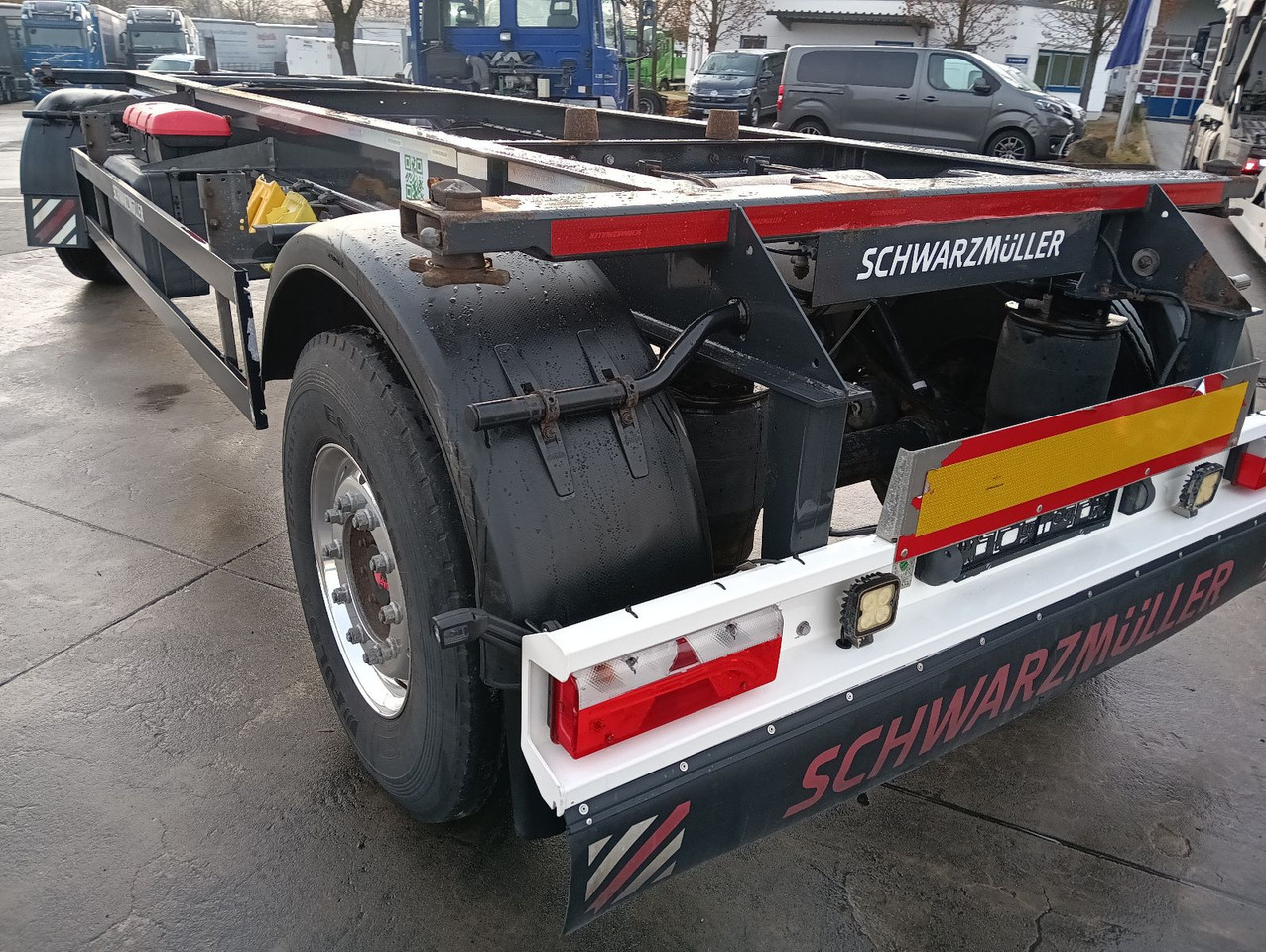 Schwarzmüller 2-A BDF 1,22/1,32 ALCOA Alufelgen ADR 120tkm TÜV Schwarzmüller 2-A BDF 1,22/1,32 ALCOA Alufelgen ADR 120tkm TÜV - Rimorchio portacontainer/ Caisse interchangeable: foto 1 Schwarzmüller 2-A BDF 1,22/1,32 ALCOA Alufelgen ADR 120tkm TÜV Schwarzmüller 2-A BDF 1,22/1,32 ALCOA Alufelgen ADR 120tkm TÜV - Rimorchio portacontainer/ Caisse interchangeable: foto 1