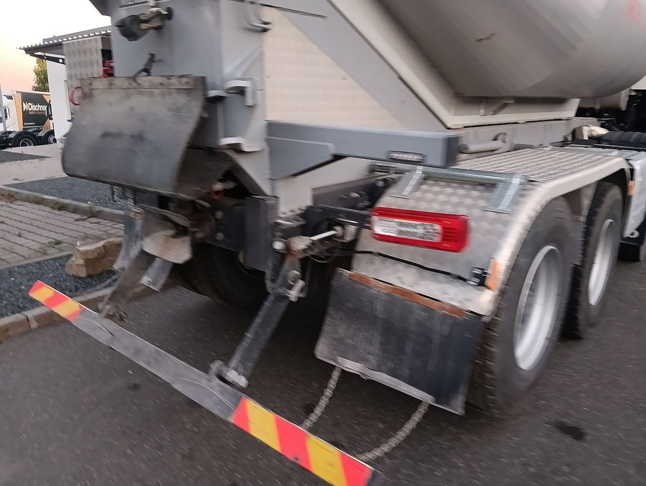 Volvo FH500 8x4R RETARDER LIFT MEILLER-Asphalt FunkAHK - Autocarro ribaltabile: foto 4 Volvo FH500 8x4R RETARDER LIFT MEILLER-Asphalt FunkAHK - Autocarro ribaltabile: foto 4