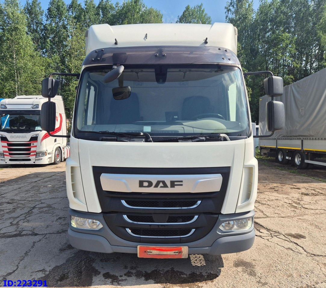 DAF LF 180 FA - Euro6 - Manual - Autocarro furgonato: foto 2 DAF LF 180 FA - Euro6 - Manual - Autocarro furgonato: foto 2