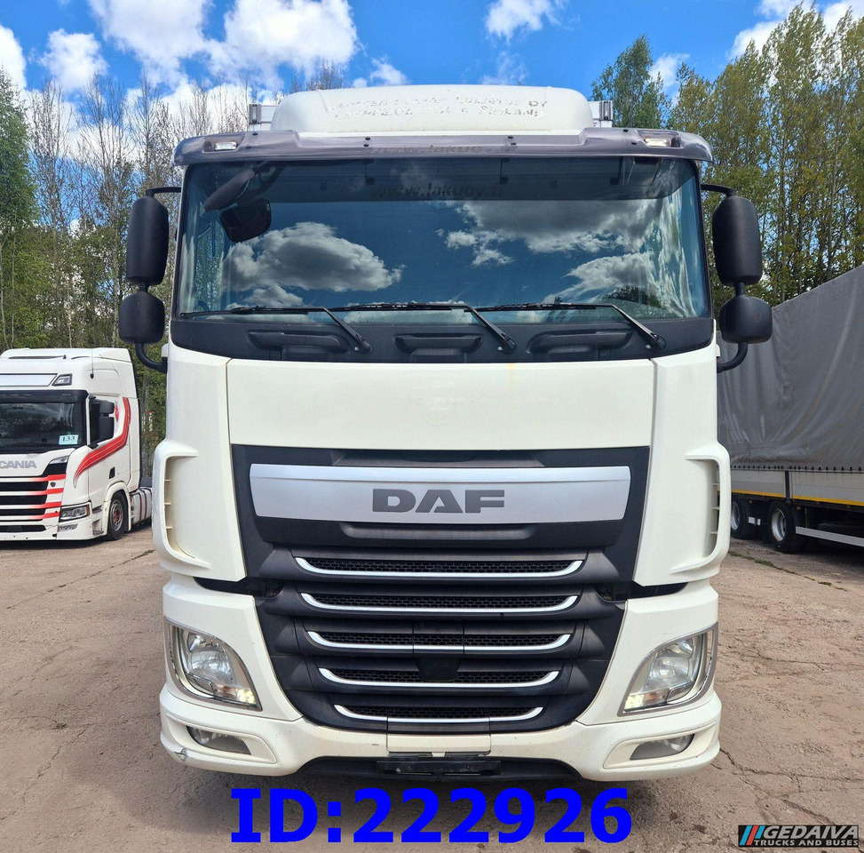 DAF XF 106 440 FAR 6x2 Euro6 - Autocarro cella isotermica: foto 2 DAF XF 106 440 FAR 6x2 Euro6 - Autocarro cella isotermica: foto 2