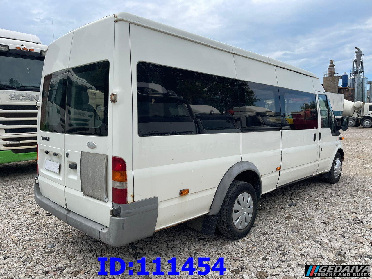 FORD Transit Manual 17-seater - Pullman: foto 4 FORD Transit Manual 17-seater - Pullman: foto 4