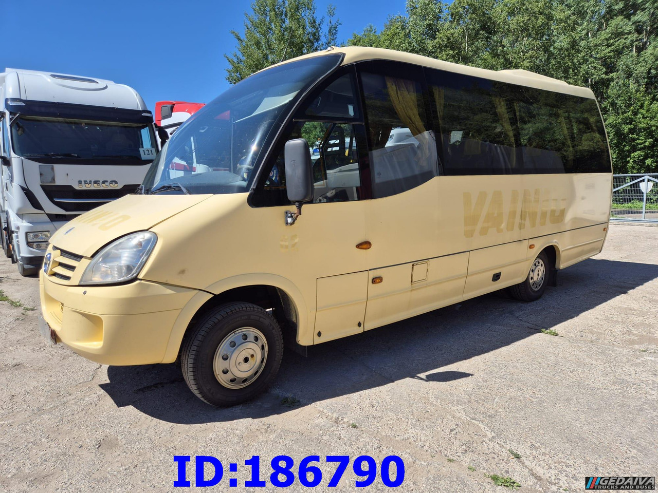 IVECO Wing Daily Tourys 25-seater - Pullman: foto 1 IVECO Wing Daily Tourys 25-seater - Pullman: foto 1