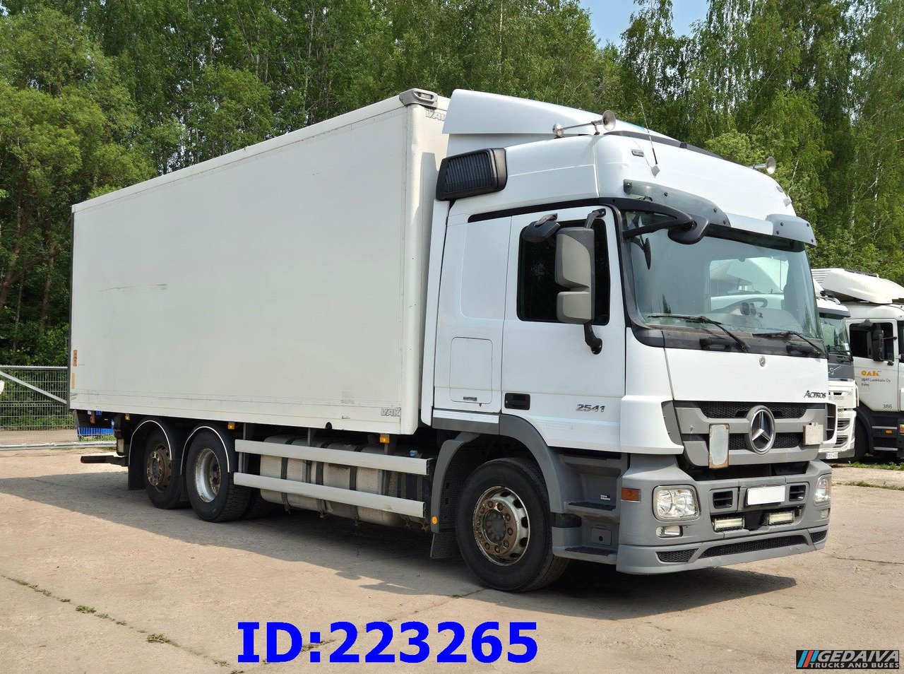 MERCEDES-BENZ Actros 2541 6x2 Retarder Open side box - Autocarro cella isotermica: foto 4 MERCEDES-BENZ Actros 2541 6x2 Retarder Open side box - Autocarro cella isotermica: foto 4