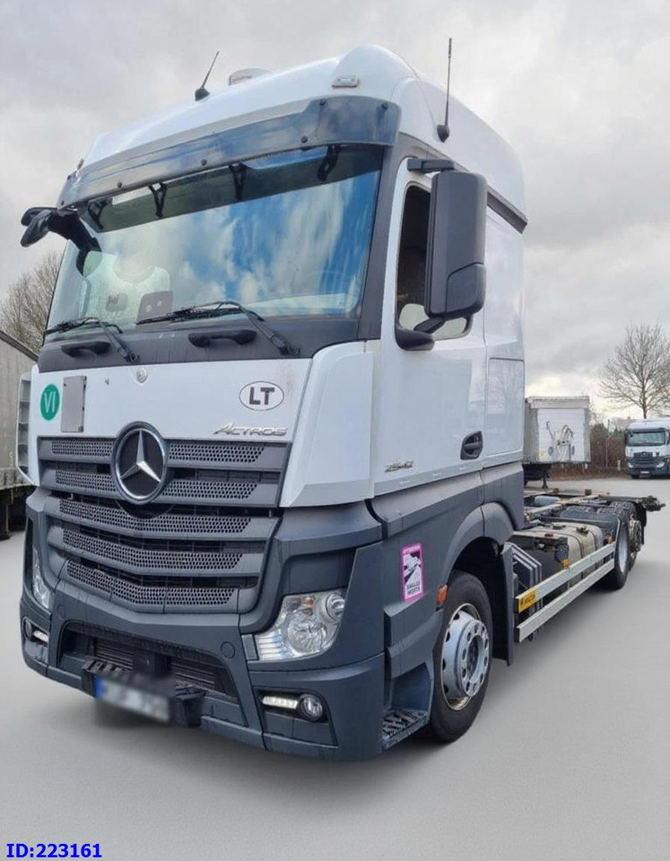 MERCEDES-BENZ Actros 2542 BDF 6x2 Euro6 - Autocarro telaio: foto 1 MERCEDES-BENZ Actros 2542 BDF 6x2 Euro6 - Autocarro telaio: foto 1