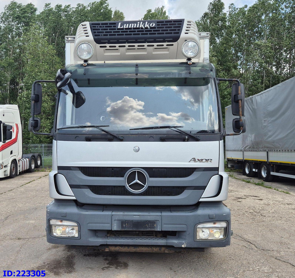 MERCEDES-BENZ Axor 1829 Euro5 Manual + Tail lift - Autocarro frigorifero: foto 2 MERCEDES-BENZ Axor 1829 Euro5 Manual + Tail lift - Autocarro frigorifero: foto 2