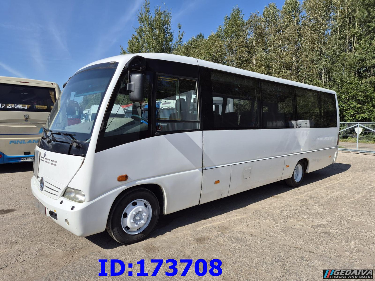 MERCEDES-BENZ Medio 30 Seat - Pullman: foto 1 MERCEDES-BENZ Medio 30 Seat - Pullman: foto 1