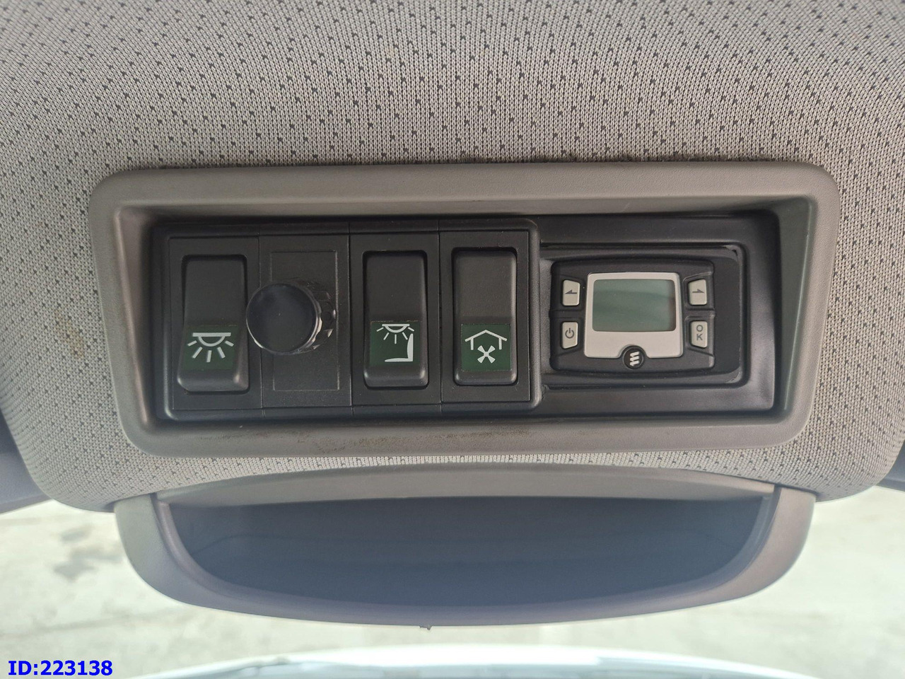 Pullman MERCEDES-BENZ Sprinter 213 - Euro5: foto 18