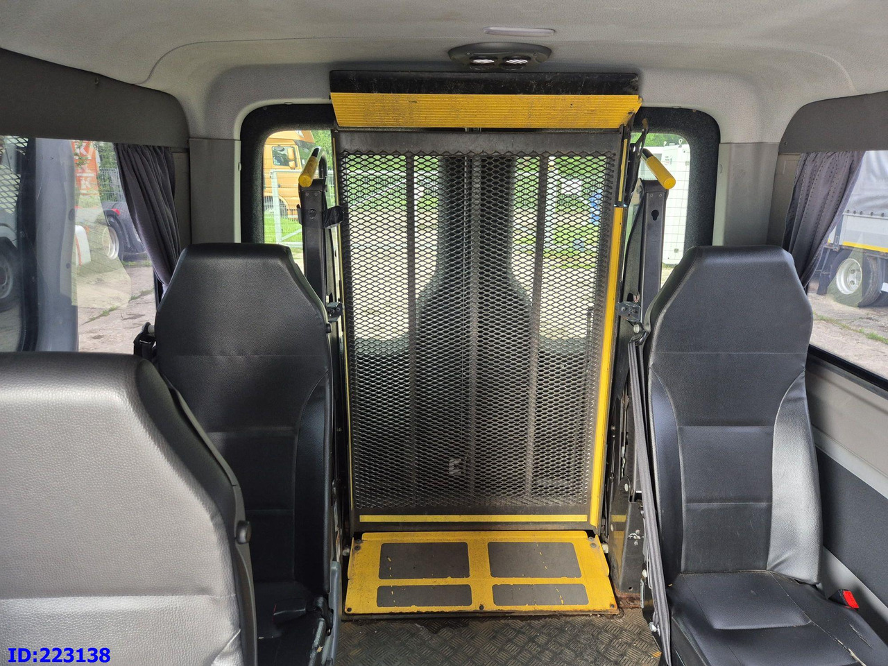 Pullman MERCEDES-BENZ Sprinter 213 - Euro5: foto 16