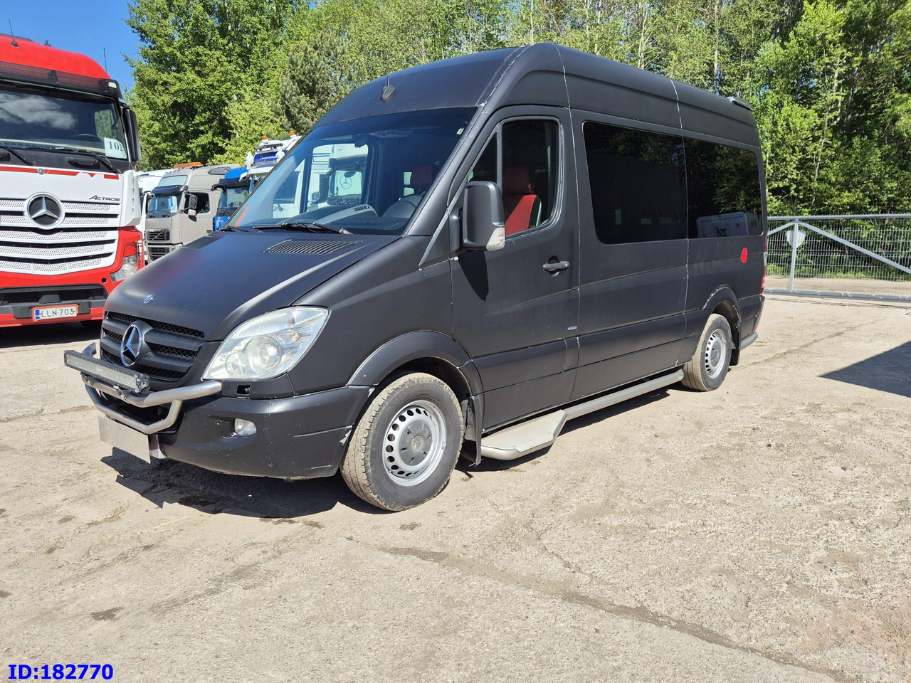 MERCEDES-BENZ Sprinter 319 VIP Euro5 - Pullman: foto 4 MERCEDES-BENZ Sprinter 319 VIP Euro5 - Pullman: foto 4