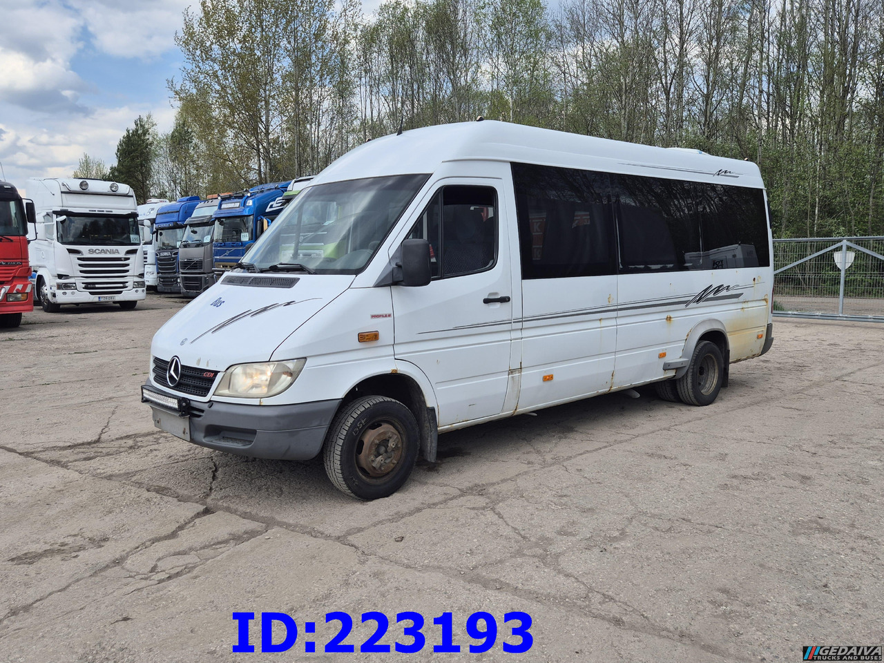MERCEDES-BENZ Sprinter 416 VIP AC 17-seater - Pullman: foto 1 MERCEDES-BENZ Sprinter 416 VIP AC 17-seater - Pullman: foto 1