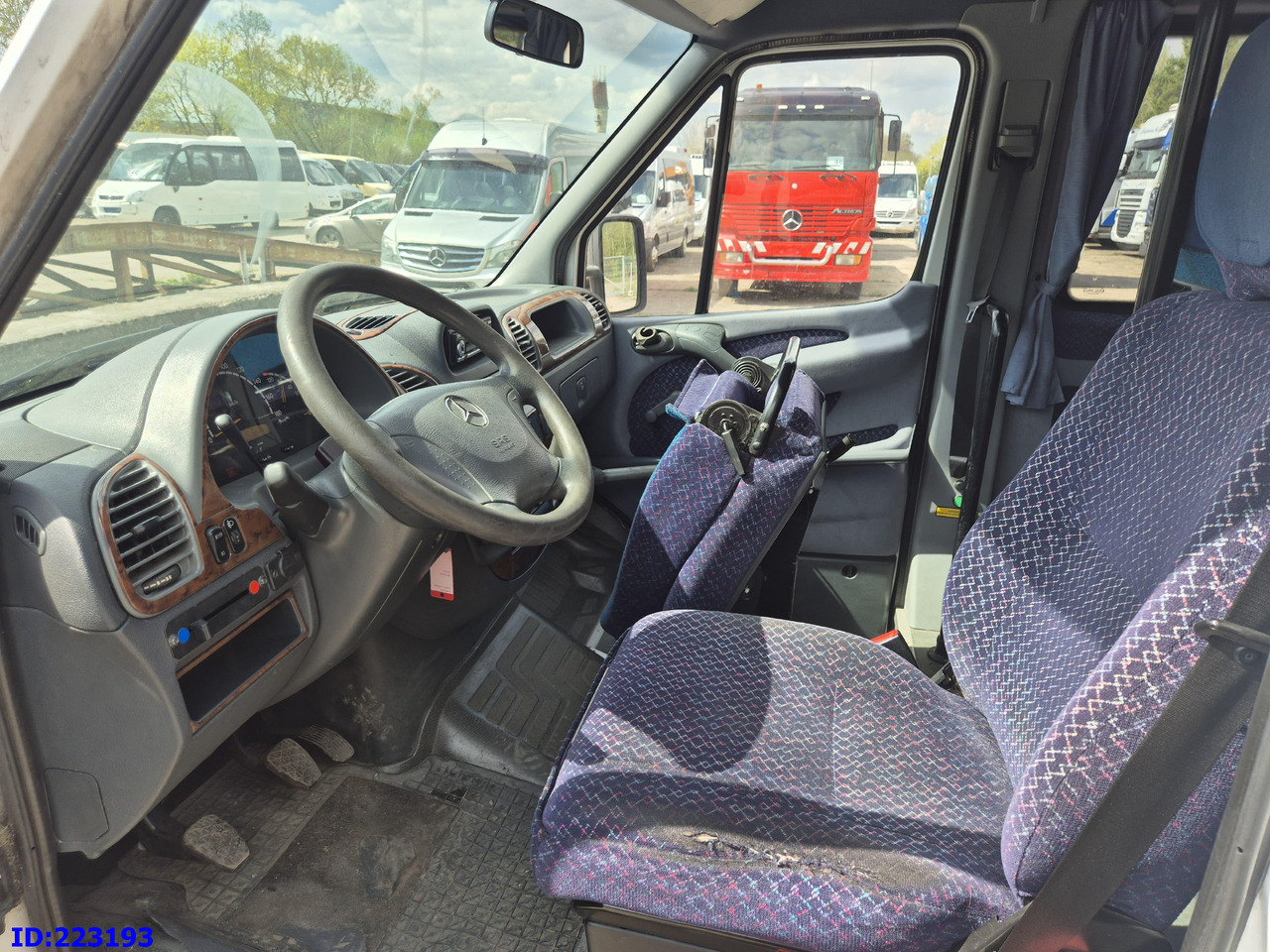 Minibus, Pulmino MERCEDES-BENZ Sprinter 416 VIP AC 17-seater: foto 10 Minibus, Pulmino MERCEDES-BENZ Sprinter 416 VIP AC 17-seater: foto 10