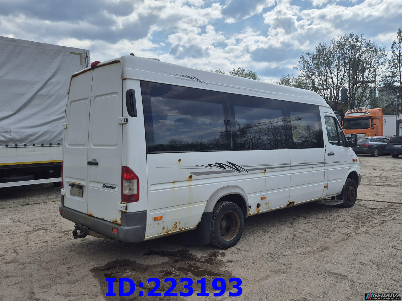 MERCEDES-BENZ Sprinter 416 VIP AC 17-seater - Pullman: foto 5 MERCEDES-BENZ Sprinter 416 VIP AC 17-seater - Pullman: foto 5