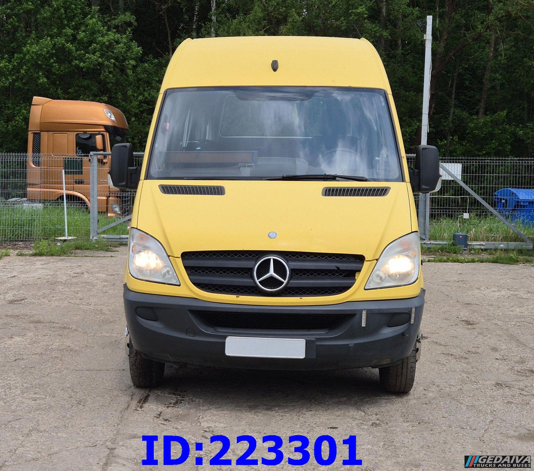 MERCEDES-BENZ Sprinter 515 TRANSFER 23 PLACES - Pullman: foto 2 MERCEDES-BENZ Sprinter 515 TRANSFER 23 PLACES - Pullman: foto 2