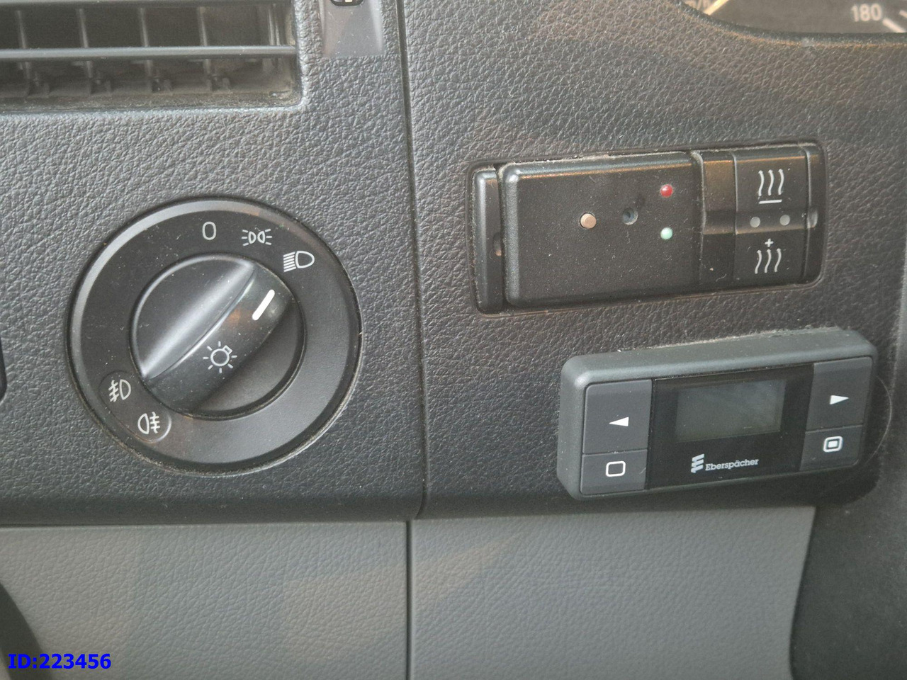 Pullman MERCEDES-BENZ Sprinter 515 - VIP -20 places: foto 10