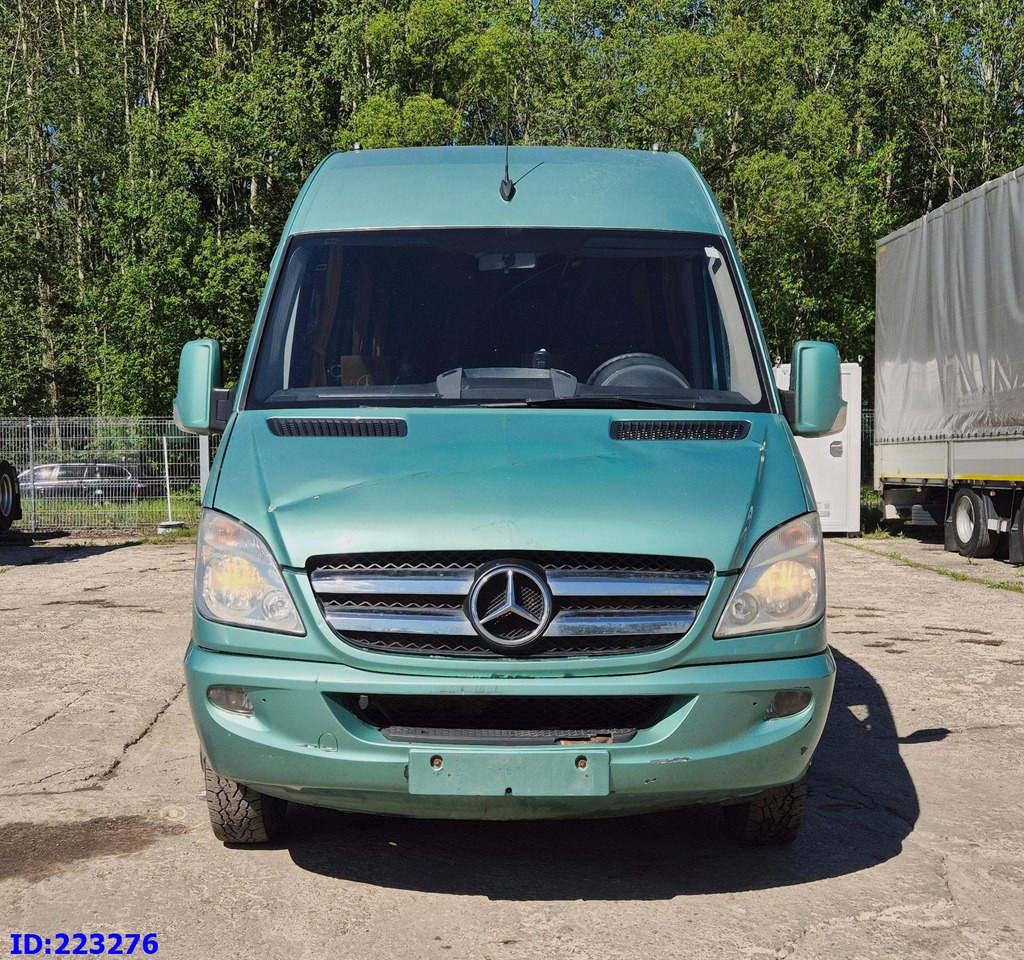 MERCEDES-BENZ Sprinter 516 - VIP - 23 Places - Pullman: foto 2 MERCEDES-BENZ Sprinter 516 - VIP - 23 Places - Pullman: foto 2