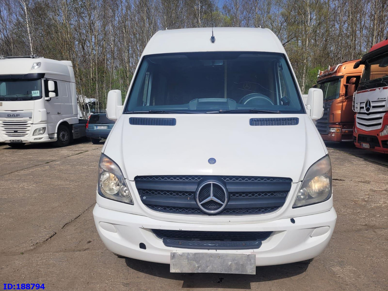 MERCEDES-BENZ Sprinter 518 - Kasten VIP - 20 Seater - Minibus, Pulmino: foto 2 MERCEDES-BENZ Sprinter 518 - Kasten VIP - 20 Seater - Minibus, Pulmino: foto 2