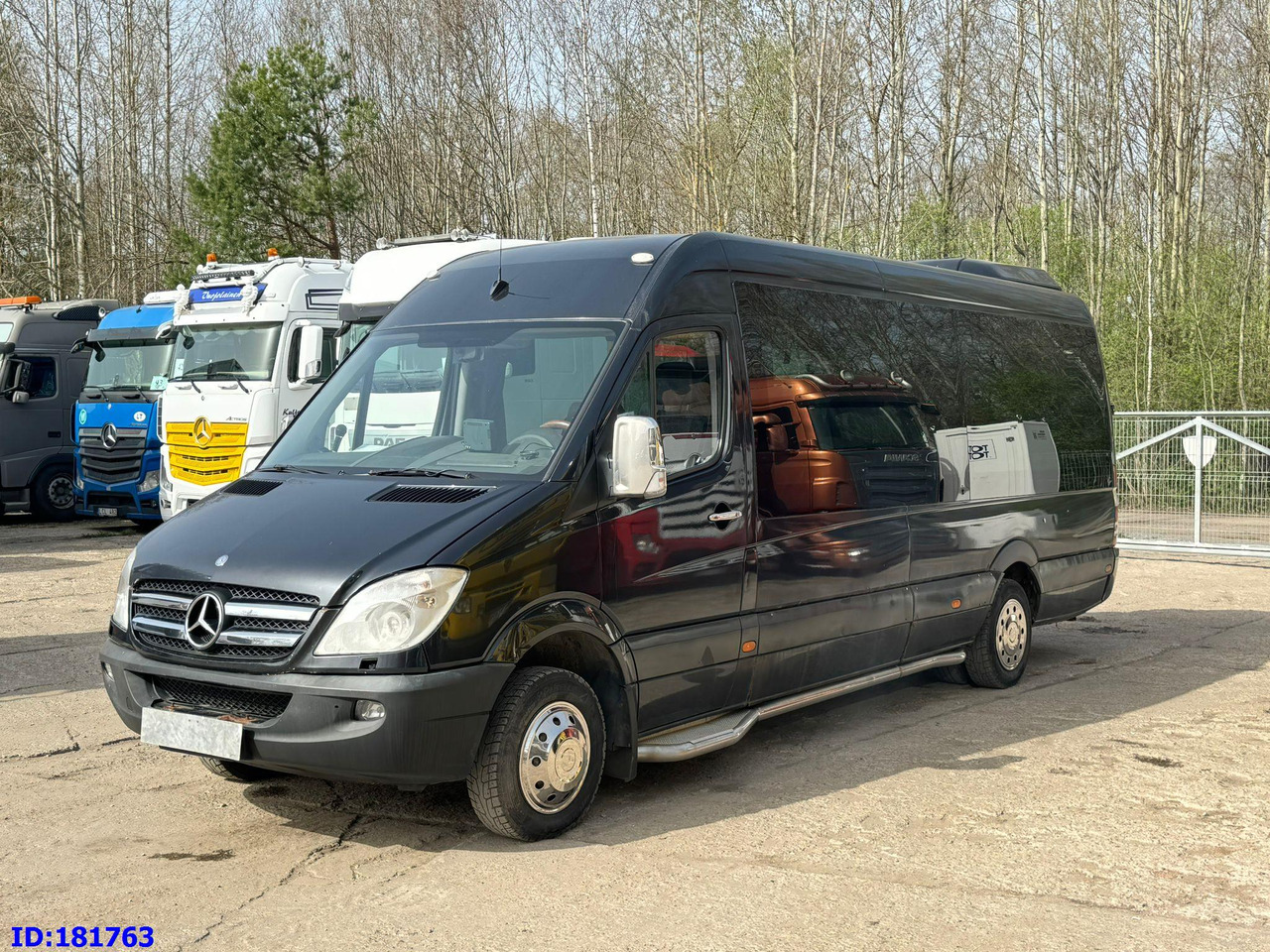 MERCEDES-BENZ Sprinter 518 - VIP - 17 Seater - Pullman: foto 1 MERCEDES-BENZ Sprinter 518 - VIP - 17 Seater - Pullman: foto 1