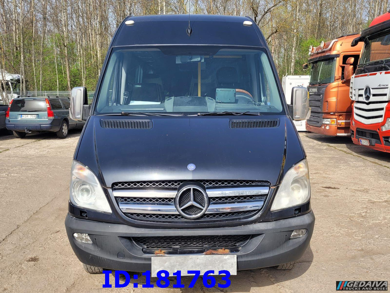 MERCEDES-BENZ Sprinter 518 - VIP - 17 Seater - Pullman: foto 2 MERCEDES-BENZ Sprinter 518 - VIP - 17 Seater - Pullman: foto 2