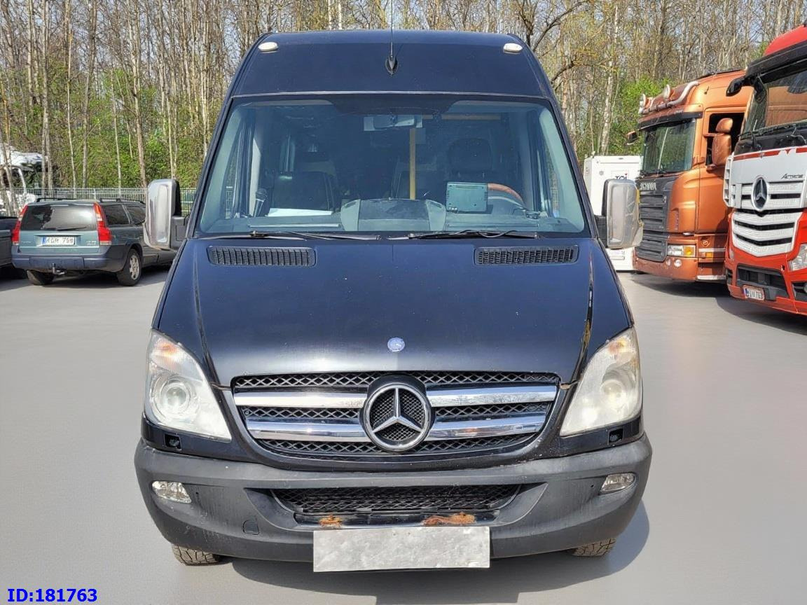 MERCEDES-BENZ Sprinter 518 - VIP - 17 Seater - Pullman: foto 2 MERCEDES-BENZ Sprinter 518 - VIP - 17 Seater - Pullman: foto 2