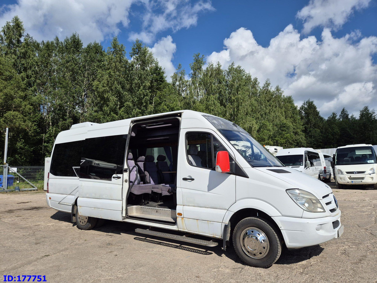 MERCEDES-BENZ Sprinter 518 - VIP - 17-seater - Pullman: foto 4 MERCEDES-BENZ Sprinter 518 - VIP - 17-seater - Pullman: foto 4