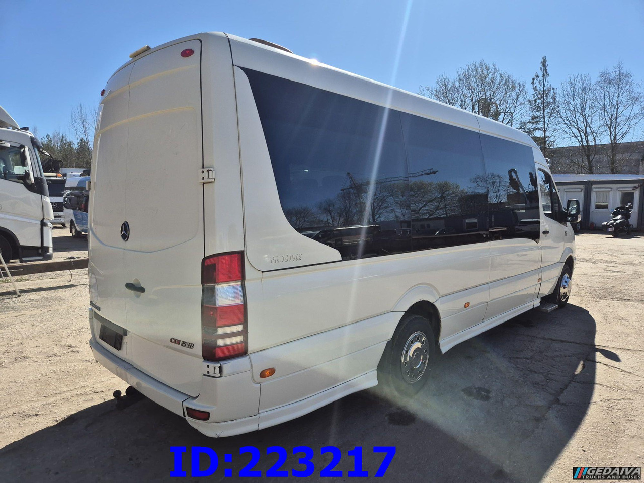 MERCEDES-BENZ Sprinter 518 VIP Prostyle 17-Place (Motor defekt) - Pullman: foto 4 MERCEDES-BENZ Sprinter 518 VIP Prostyle 17-Place (Motor defekt) - Pullman: foto 4