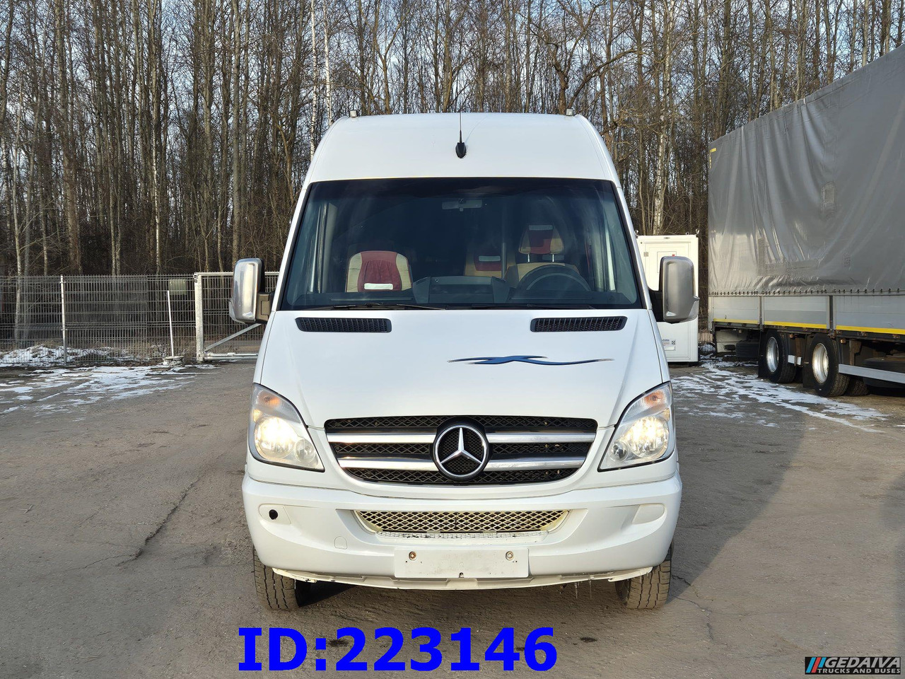MERCEDES-BENZ Sprinter 519 VIP - 21Place -Euro 5 - Pullman: foto 2 MERCEDES-BENZ Sprinter 519 VIP - 21Place -Euro 5 - Pullman: foto 2