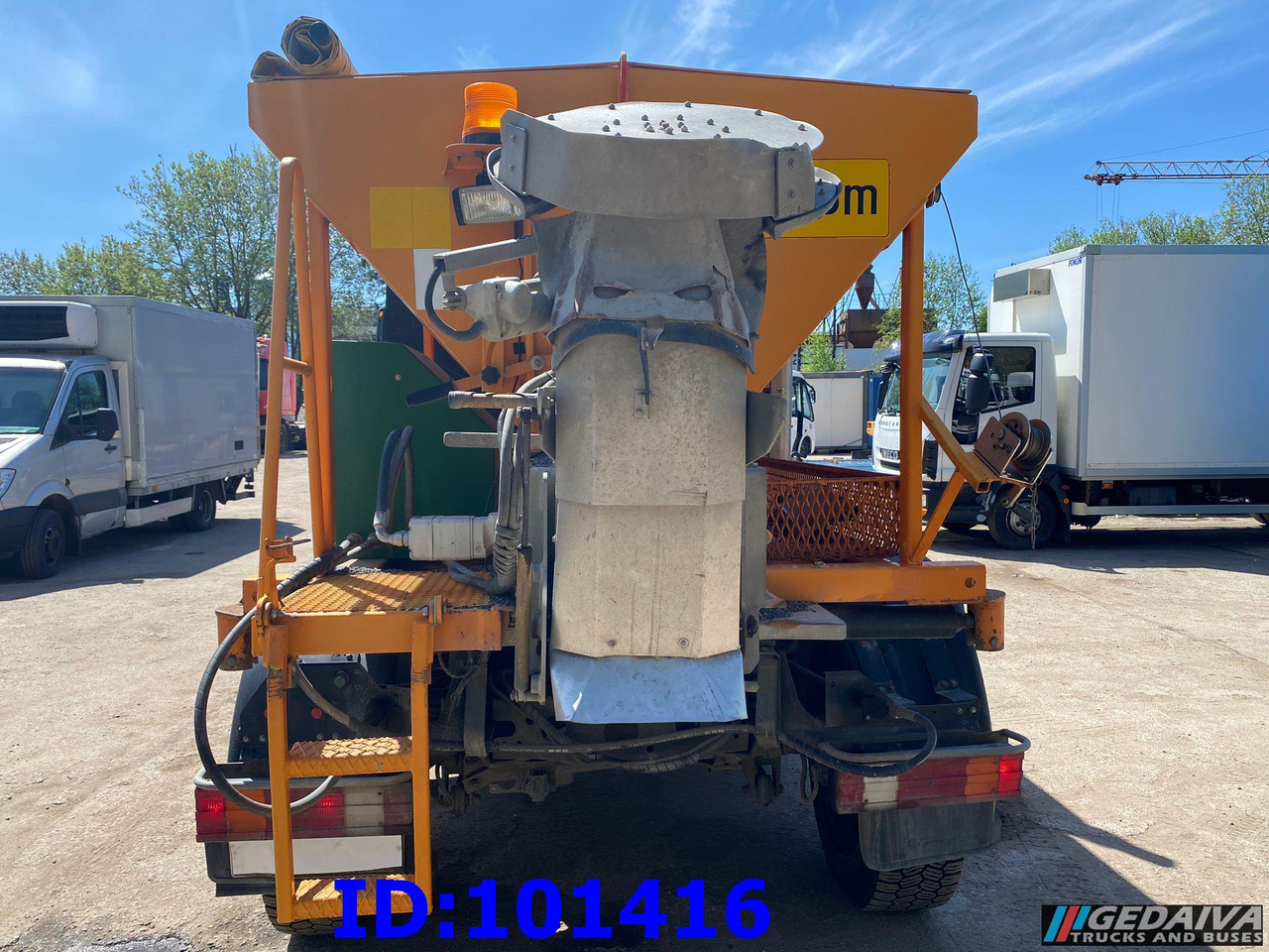 MERCEDES-BENZ Unimog U300 4X4 - Mezzo spazzaneve: foto 5 MERCEDES-BENZ Unimog U300 4X4 - Mezzo spazzaneve: foto 5