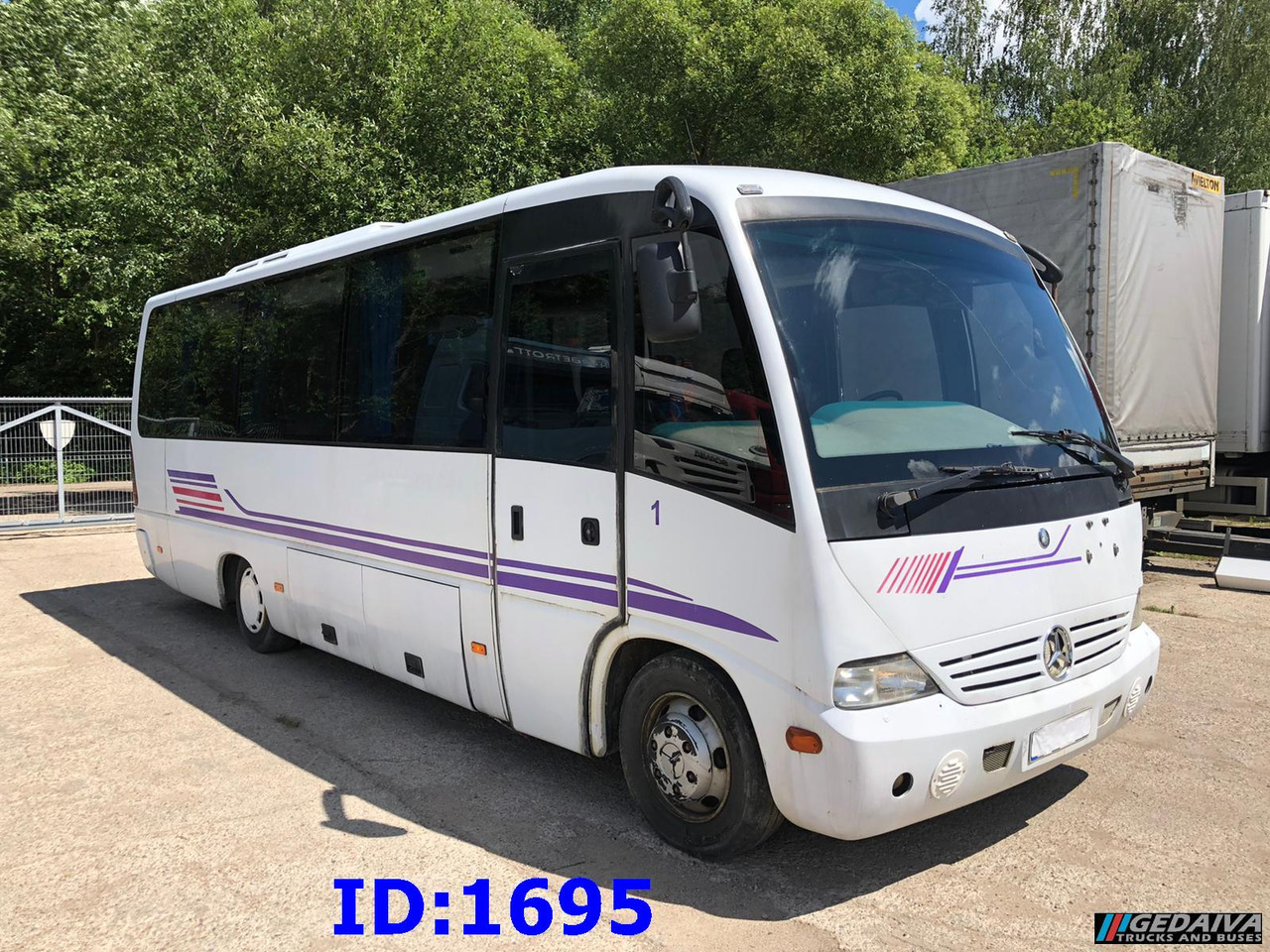 MERCEDES-BENZ Vario Medio 815 30-Seater - Pullman: foto 1 MERCEDES-BENZ Vario Medio 815 30-Seater - Pullman: foto 1