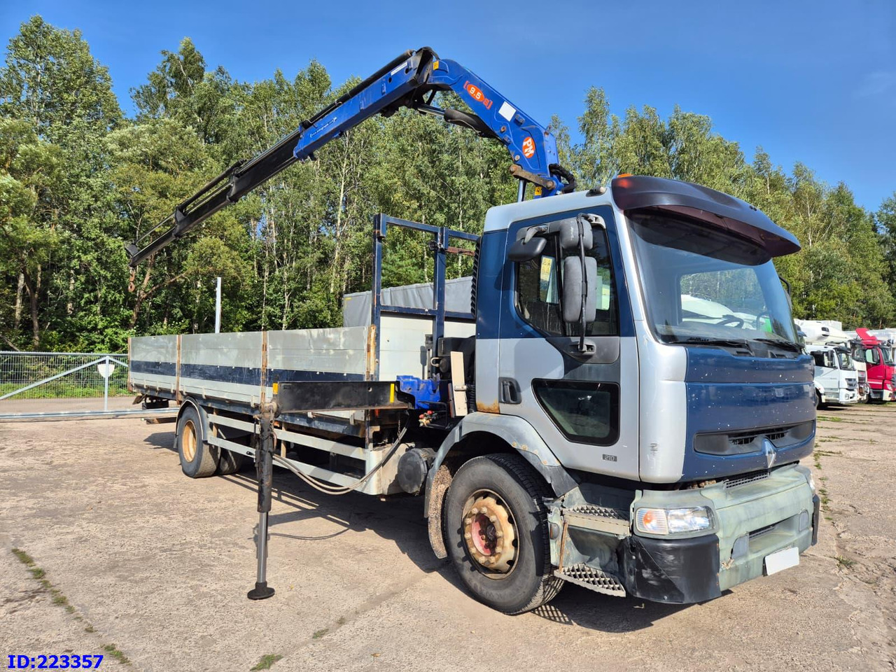 RENAULT Premium 210 4x2 Crane PM - Camion trasporto legname: foto 2 RENAULT Premium 210 4x2 Crane PM - Camion trasporto legname: foto 2
