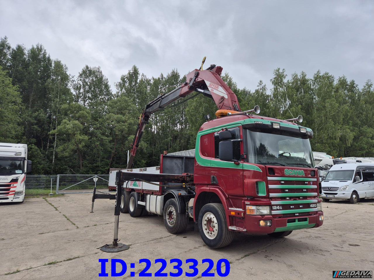 SCANIA P124 8X4 + Crane Effer 48N/4S with radio control - Autocarro con pianale/ Cassone fisso: foto 4 SCANIA P124 8X4 + Crane Effer 48N/4S with radio control - Autocarro con pianale/ Cassone fisso: foto 4