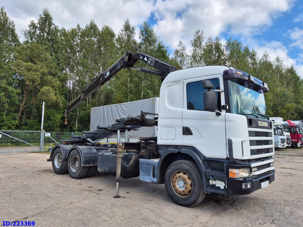 SCANIA R124 420 + Crane HIAB 140AW - Autocarro ribaltabile: foto 4 SCANIA R124 420 + Crane HIAB 140AW - Autocarro ribaltabile: foto 4