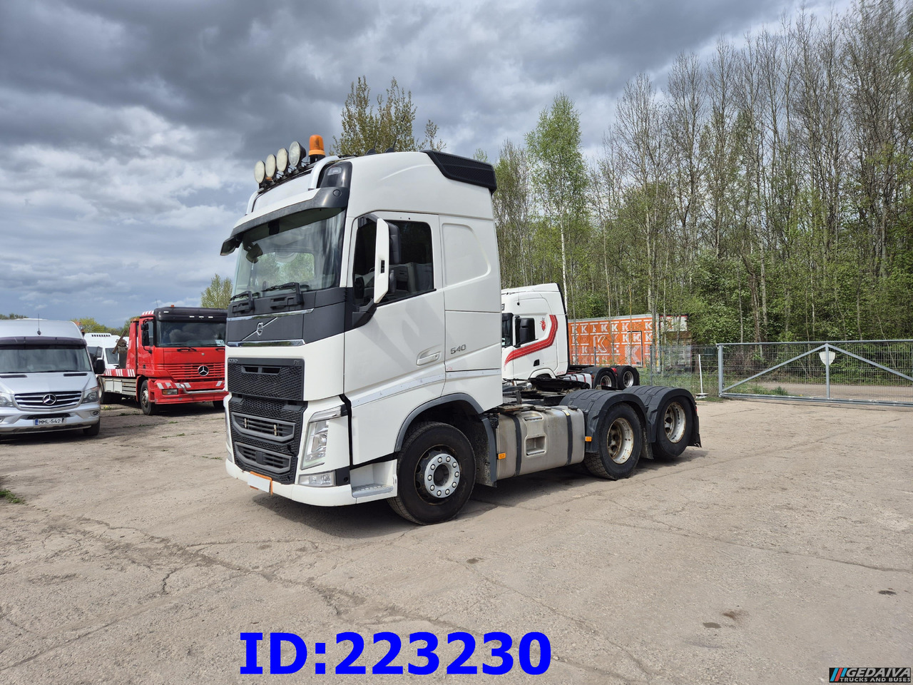VOLVO FH13 540HP 6x2 (10 tyre) - Trattore stradale: foto 1 VOLVO FH13 540HP 6x2 (10 tyre) - Trattore stradale: foto 1
