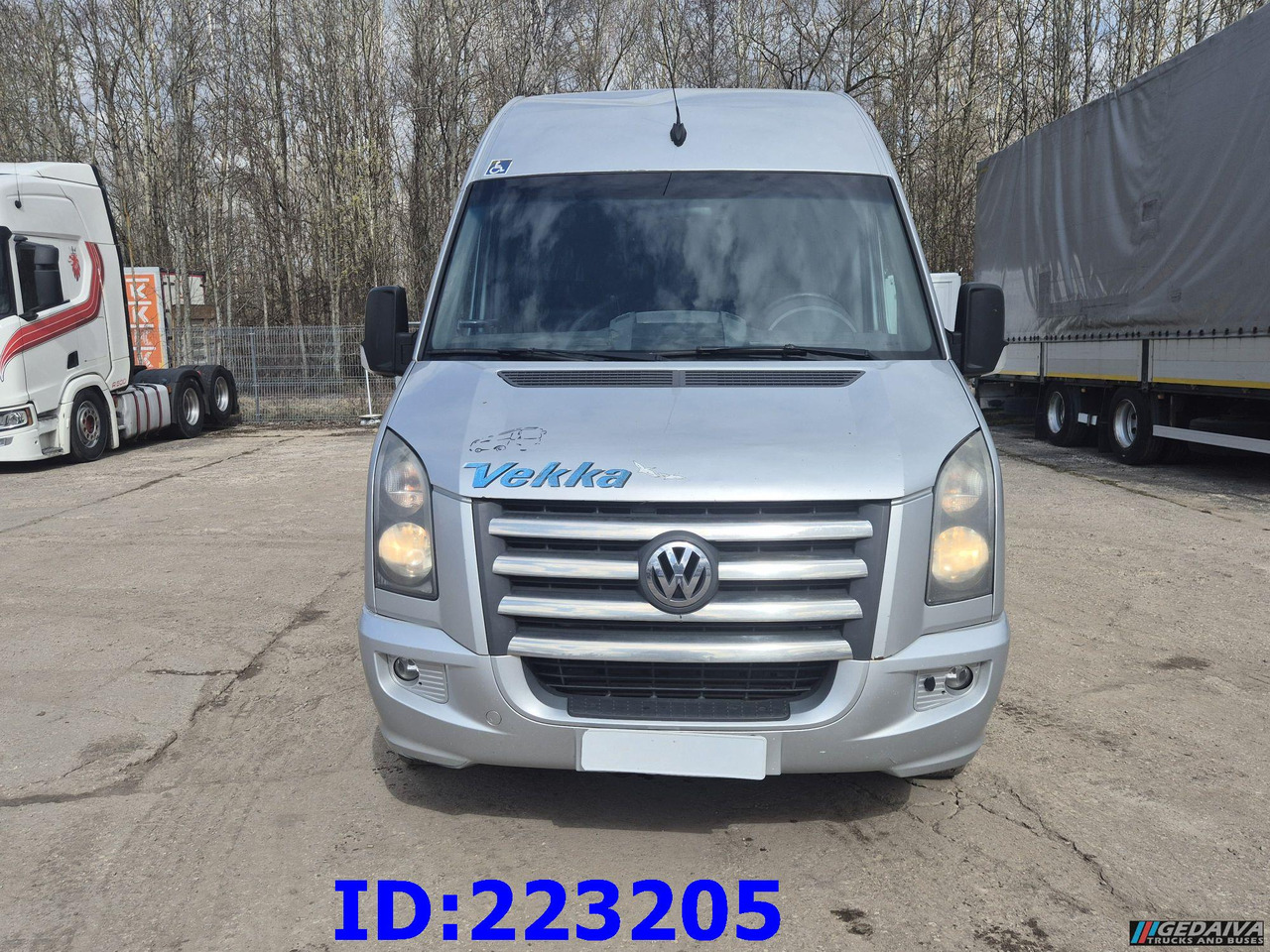 VOLKSWAGEN Crafter VIP - 17-seats - Euro5 - Pullman: foto 2 VOLKSWAGEN Crafter VIP - 17-seats - Euro5 - Pullman: foto 2