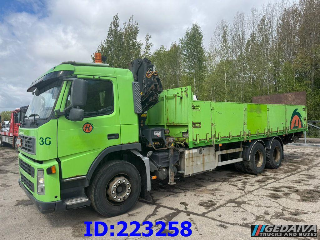 VOLVO 300HP 6x2 + HIAB 144B -3 CL - Autocarro con pianale/ Cassone fisso: foto 1 VOLVO 300HP 6x2 + HIAB 144B -3 CL - Autocarro con pianale/ Cassone fisso: foto 1