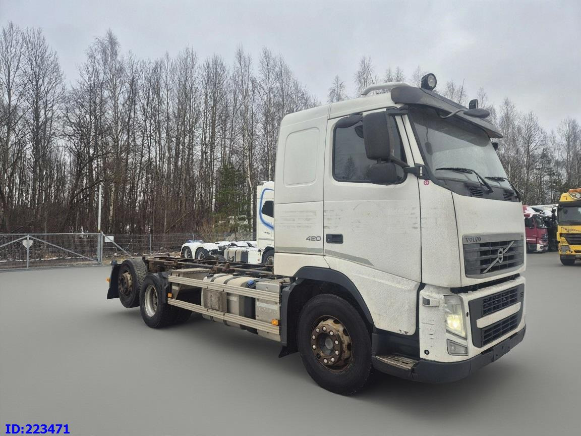 VOLVO FH 420HP 6×2 Steering axle - Autocarro telaio: foto 4 VOLVO FH 420HP 6×2 Steering axle - Autocarro telaio: foto 4