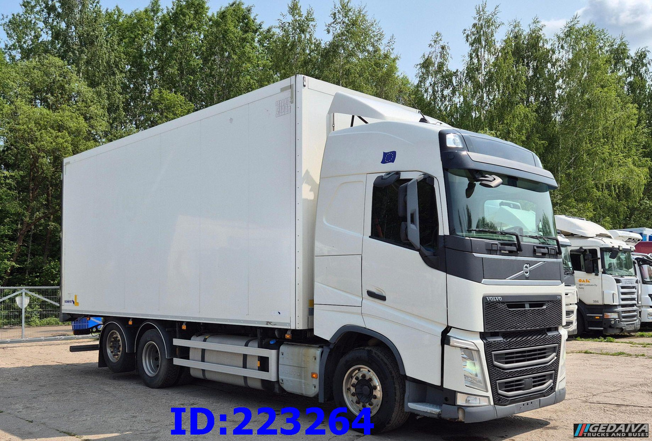 VOLVO FH13 460HP 6x2 Steering axle Euro6 - Autocarro frigorifero: foto 1 VOLVO FH13 460HP 6x2 Steering axle Euro6 - Autocarro frigorifero: foto 1
