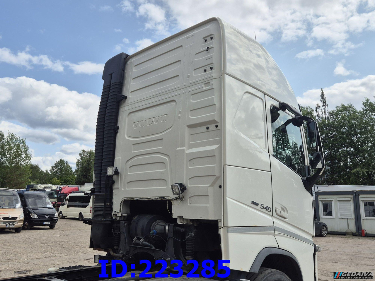 VOLVO FH13 540HP 6x2 (10 tyre) Euro6 - Autocarro telaio: foto 5 VOLVO FH13 540HP 6x2 (10 tyre) Euro6 - Autocarro telaio: foto 5